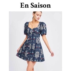 EN SAISON Denim Floral Mini Dress Puffed Sleeves Sweetheart Neckline Medium NWT